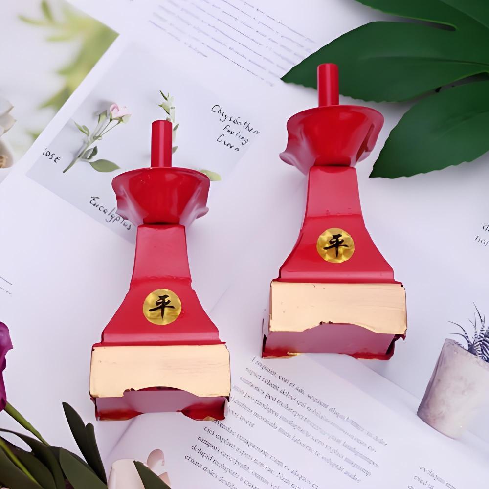 Chaoshan customs items, Buddhist utensils, square foot candle holders, bamboo sticks, candles, red candle holders, candle holders, candle bases