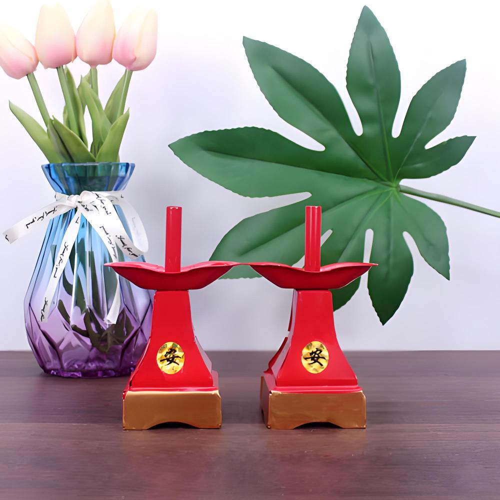 Chaoshan customs items, Buddhist utensils, square foot candle holders, bamboo sticks, candles, red candle holders, candle holders, candle bases