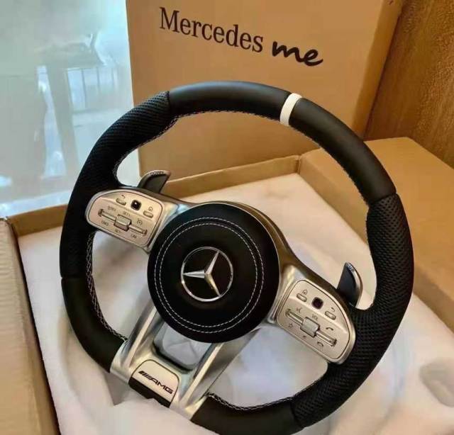 Custom Exclusive Carbon Fiber Steering Wheel with LED Race Digital Display for Mercedes Benz