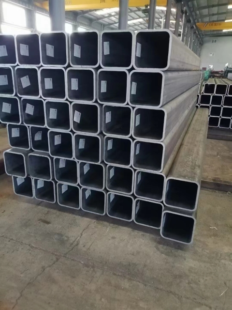 R-angle or Right-angle Galvanized Square Tubes: Customizable Drawn for Industrial Use