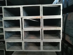 R-angle or Right-angle Galvanized Square Tubes: Customizable Drawn for Industrial Use