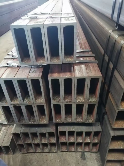 R-angle or Right-angle Galvanized Square Tubes: Customizable Drawn for Industrial Use