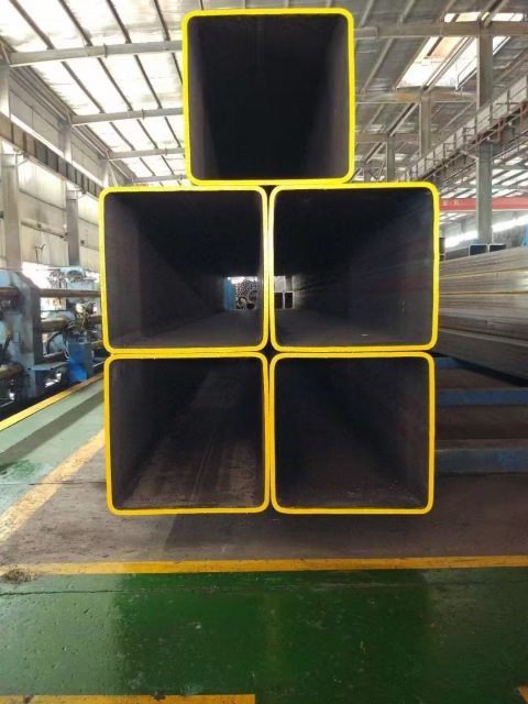 R-angle or Right-angle Galvanized Square Tubes: Customizable Drawn for Industrial Use