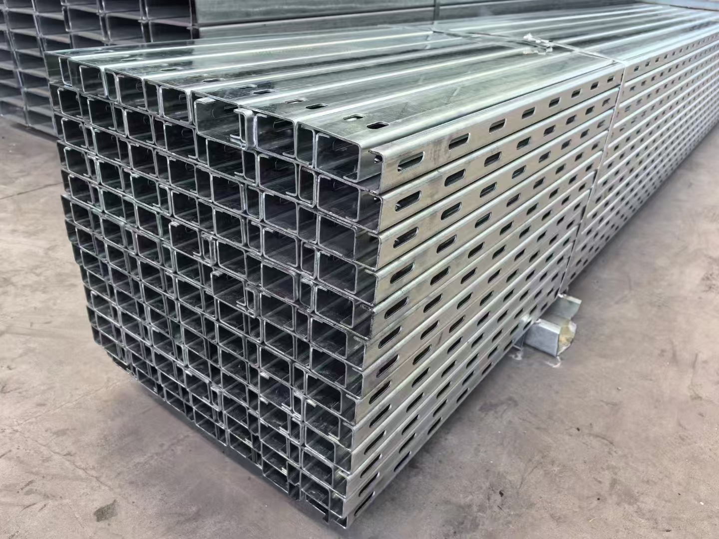 C-shaped steel