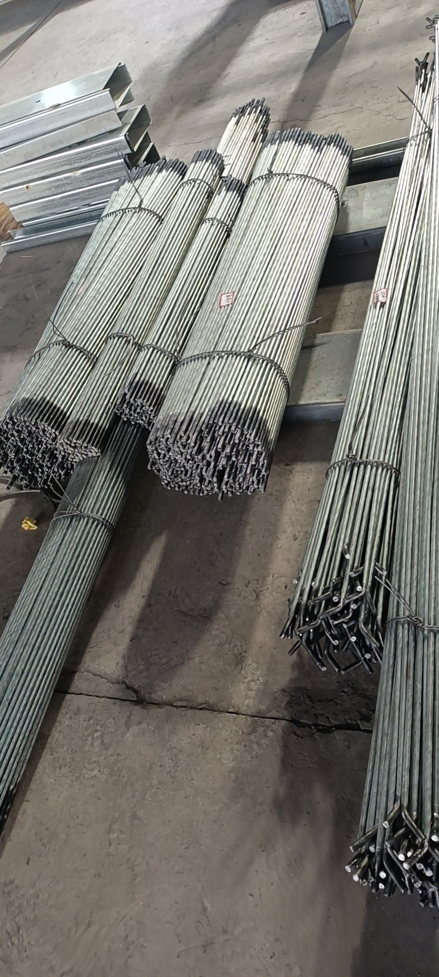 Galvanized round steel