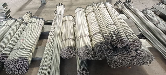 Galvanized round steel