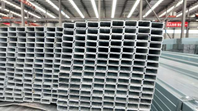 High Quality Low Price Mild Steel Tube Hot Dip 40*40 Galvanized Rectangular Galvanized square Welded Steel Pipe