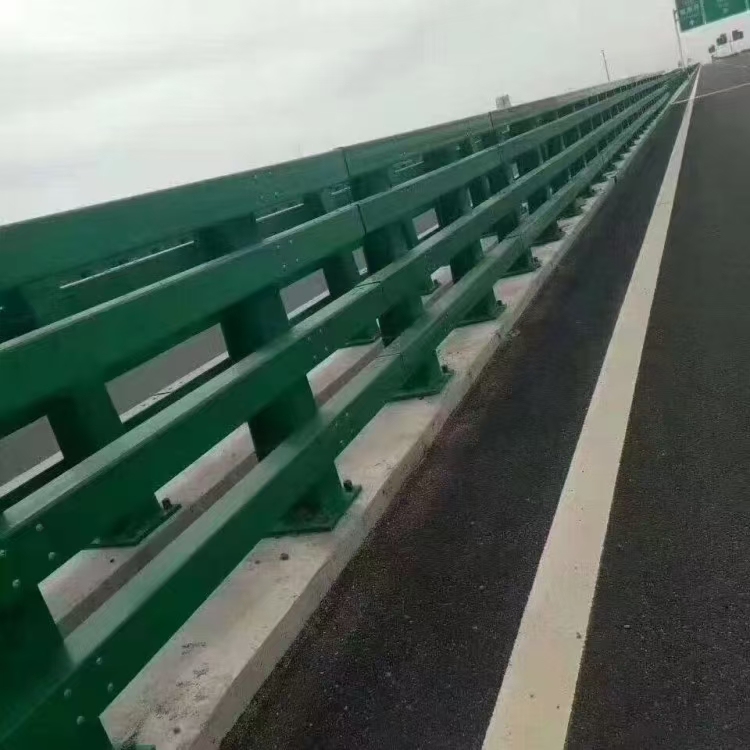 Bridge guardrail