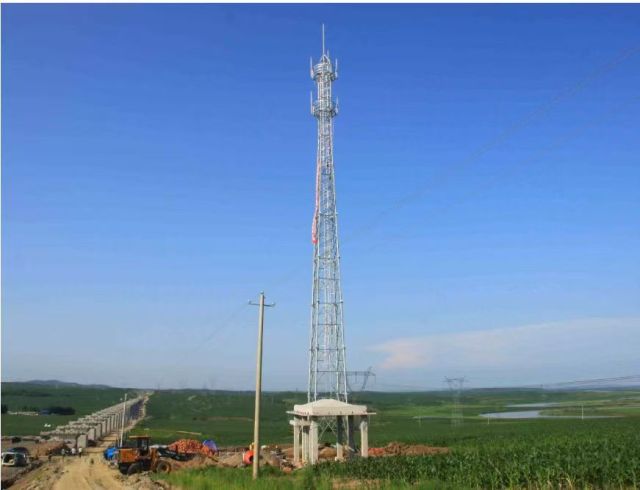 Signal tower (communication tower)