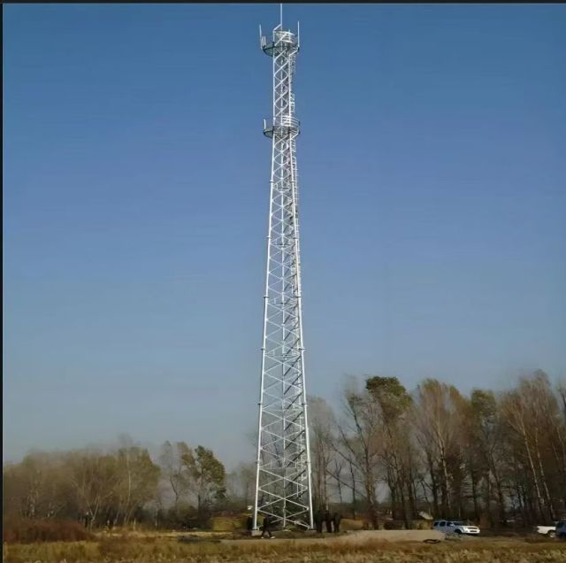 Signal tower (communication tower)
