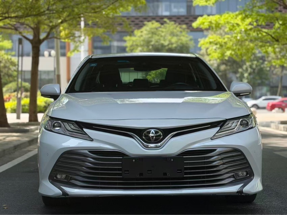 Toyota Camry 2018 Camry Hybrid 2.0G Automatic Luxury Sedan
