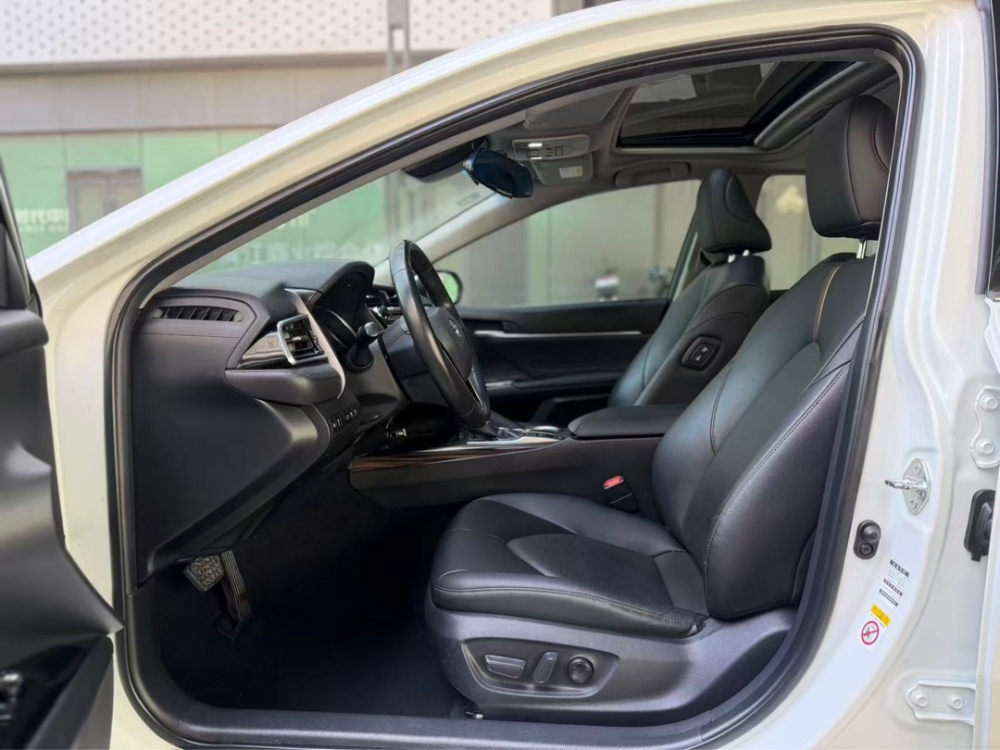 Toyota Camry 2018 Camry Hybrid 2.0G Automatic Luxury Sedan