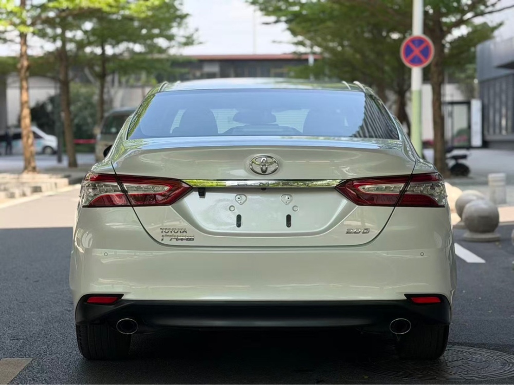 Toyota Camry 2018 Camry Hybrid 2.0G Automatic Luxury Sedan