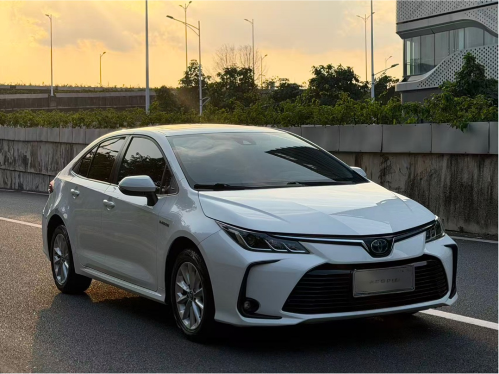 Toyota Corolla 2021 Corolla Hybrid 1.8 CVT Pioneer Sedan