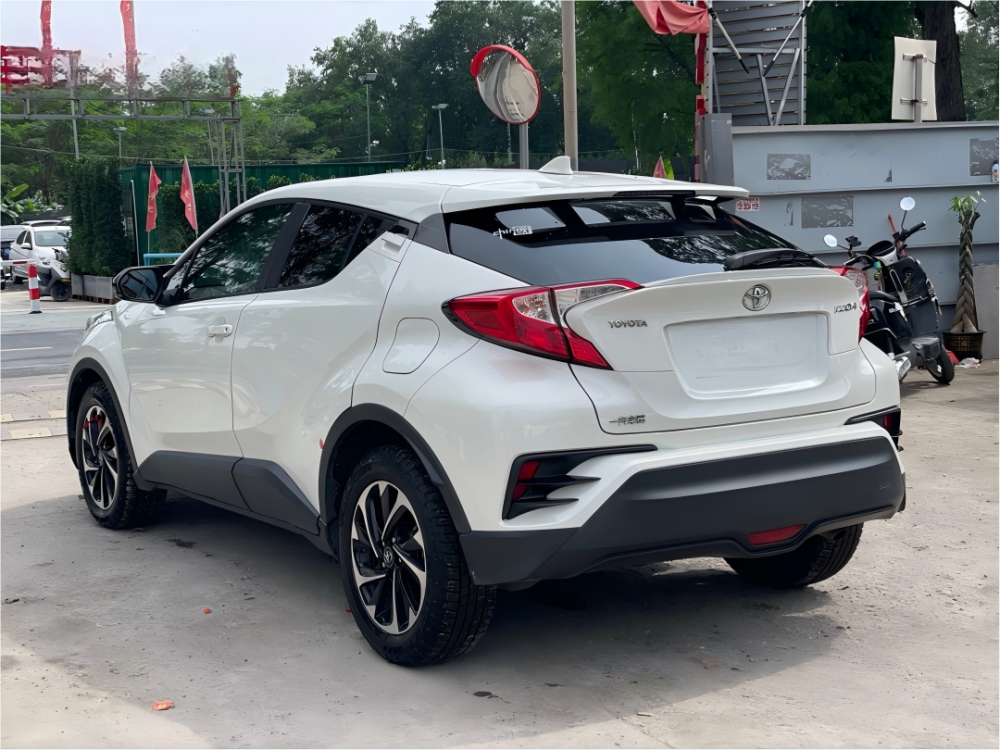 Toyota IZOA 2018 Model Year 2.0L CVT Sport Trim SUV