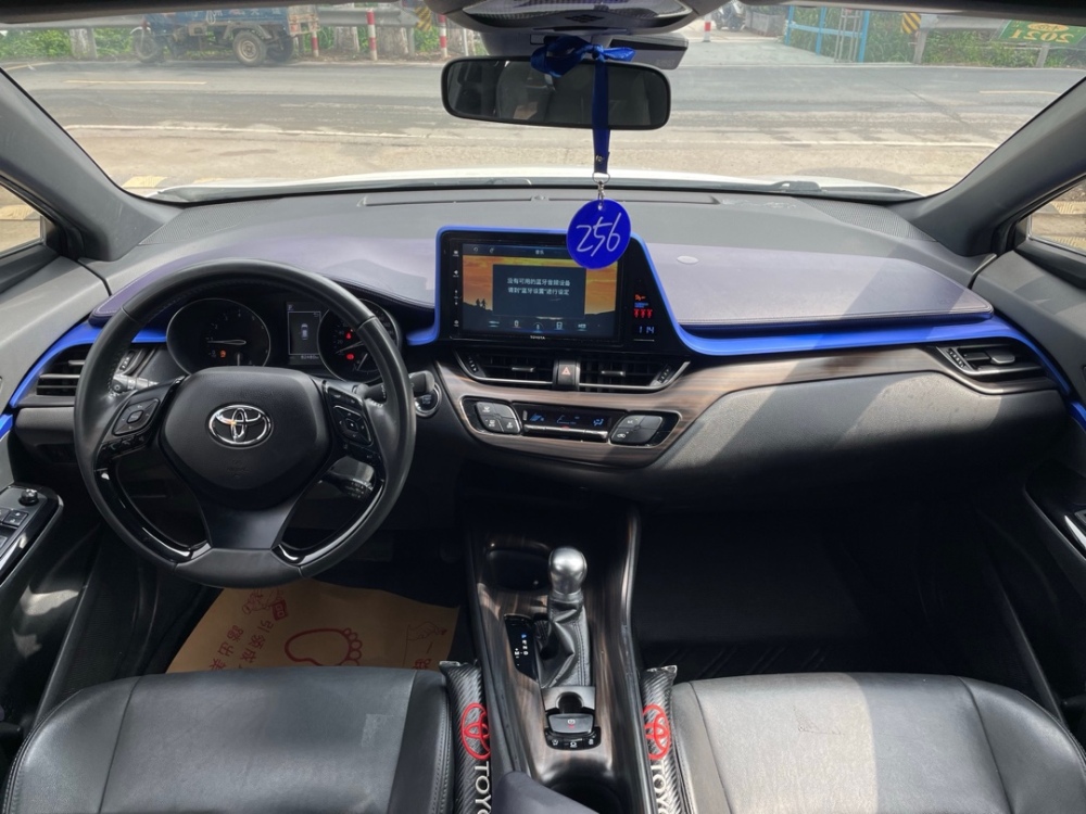 Toyota IZOA 2018 Model Year 2.0L CVT Sport Trim SUV