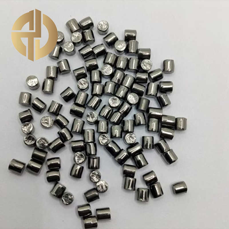 Hafnium particle
