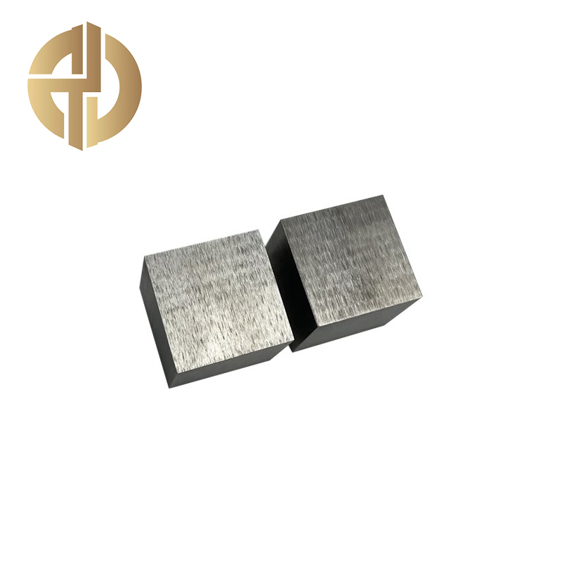 Lanthanum cube