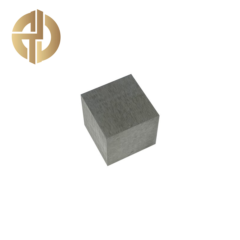 Lanthanum cube