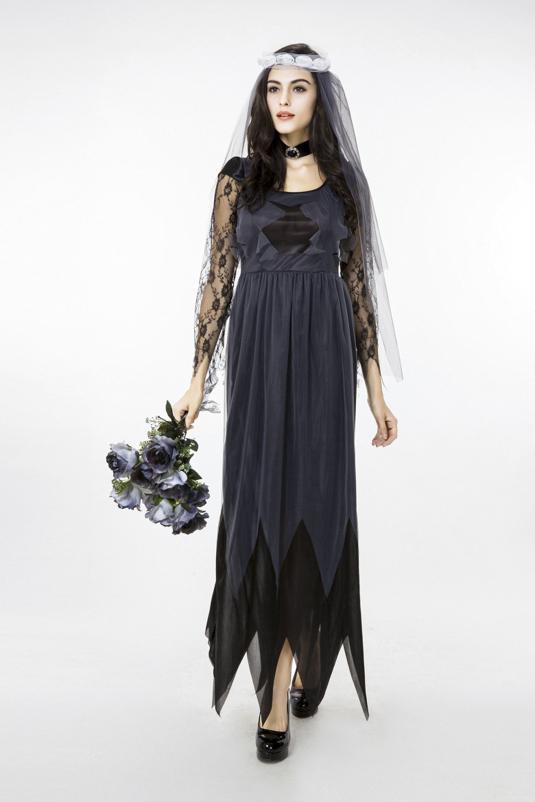 Gothic Vampire Queen Costume