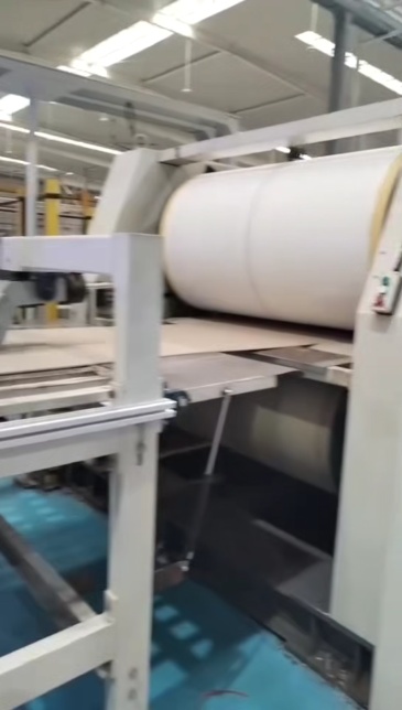 Integração do sistema de codificação UV de alta velocidade na produção de papelão ondulado pré-impresso
