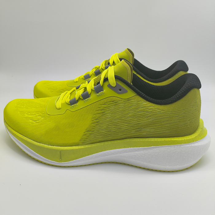 Factory direct wholesale Breathable carbon plate running shoes Wear Resistant Sports shoes Outdoor running shoes High quality running shoes Fashion carbon plate running shoes professional running shoes