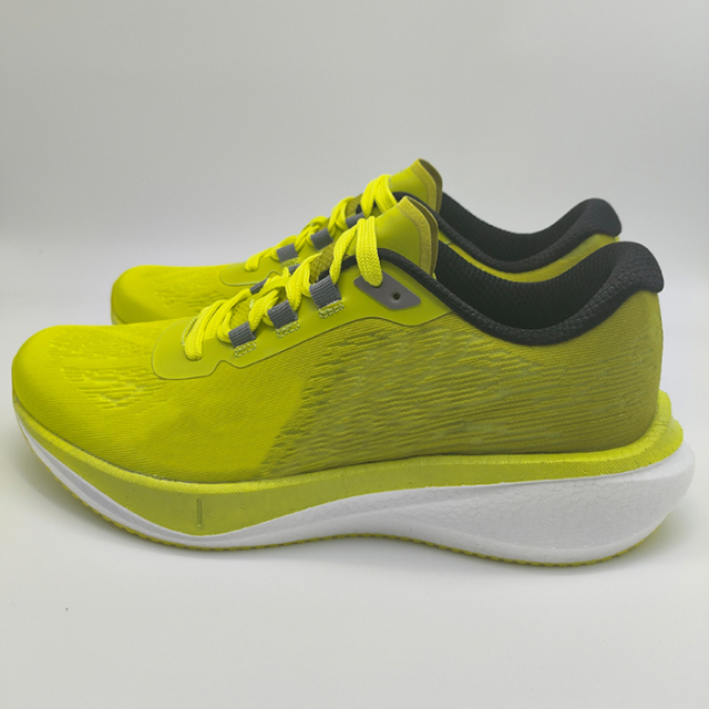 Factory direct wholesale Breathable carbon plate running shoes Wear Resistant Sports shoes Outdoor running shoes High quality running shoes Fashion carbon plate running shoes professional running shoes