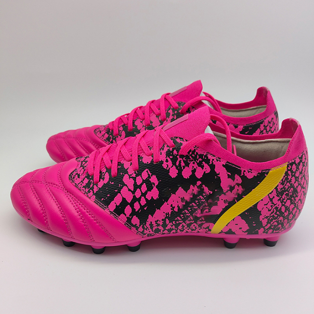 Factory Wholesale Professional football training shoes Football sneakers Lightweight and comfortable sports shoes Factory Price soccer field boot Waterproof Breathable Football Shoes Football sneakers