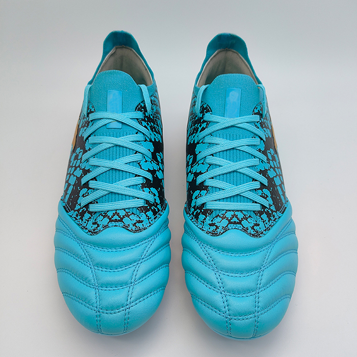 Factory Price soccer field boot Waterproof Breathable Football Shoes Football sneakers Top quality factory direct sales Outdoor Soccer Shoes Soccer Shoes Football Adult Training Shoes