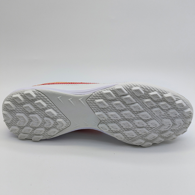 New Arrivals Shock absorbing Football sneakers Casual Luxury Sport shoes Football training shoes Factory Wholesale Professional football training shoes Football sneakers Lightweight and comfortable sports shoes