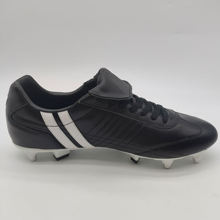 Fashionable Customize Professional multifunctional Breathable Soccer Sneakers Outdoor Professional Training Soccer shoes    Wholesale Hot Selling Lightweight Anti-Slip Rubber Sole Working Safety football Shoes professional training football sneakers