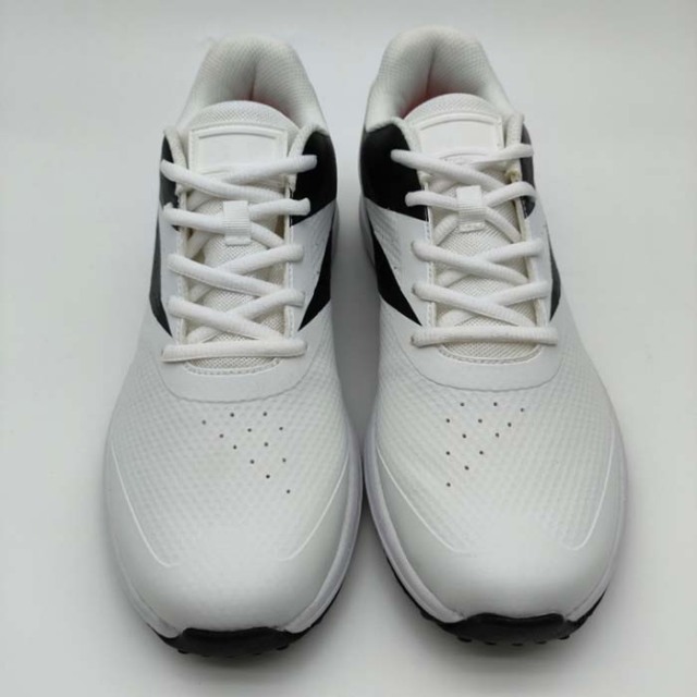 Wholesale Fashion Outdoor Cricket Shoes Hot Selling Best Quality Lightweight Rubber Sole Sport multifunctional Cricket Shoes  Wholesale Popular Fashion Sports and leisure Cricket Shoe Breathable Casual Running Sport Fashionable Cricket Sneakers