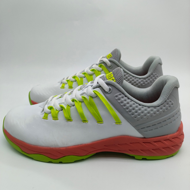 High Quality Casual Fashion Trendy Cricket shoes High Quality Custom Football Boots Wear-resistant Outdoor Soccer Shoes   High Quality Professional multifunctional Training Turf Soft Light Athletic Versatile casual retro multifunctional Cricket shoes
