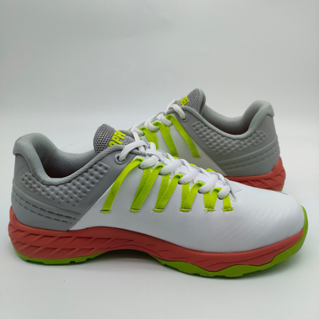 High Quality Casual Fashion Trendy Cricket shoes High Quality Custom Football Boots Wear-resistant Outdoor Soccer Shoes   High Quality Professional multifunctional Training Turf Soft Light Athletic Versatile casual retro multifunctional Cricket shoes