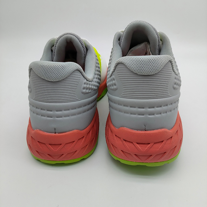 High Quality Casual Fashion Trendy Cricket shoes High Quality Custom Football Boots Wear-resistant Outdoor Soccer Shoes   High Quality Professional multifunctional Training Turf Soft Light Athletic Versatile casual retro multifunctional Cricket shoes