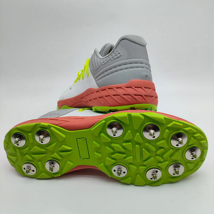 High Quality Casual Fashion Trendy Cricket shoes High Quality Custom Football Boots Wear-resistant Outdoor Soccer Shoes   High Quality Professional multifunctional Training Turf Soft Light Athletic Versatile casual retro multifunctional Cricket shoes