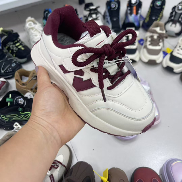 New Children's Sports Shoes Single Shoes Children's Board Shoes Spring and Autumn Breathable Children's Board Shoes Children's Color blocked Spring Children's Korean Edition Casual Board Shoes Children's Sports Shoes