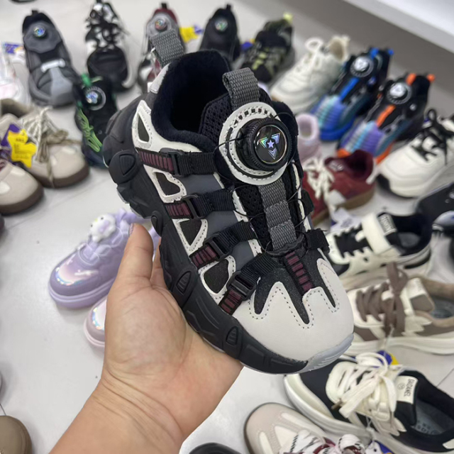 New Children's Sports Shoes Single Shoes Children's Board Shoes Spring and Autumn Breathable Children's Board Shoes Children's Color blocked Spring Children's Korean Edition Casual Board Shoes Children's Sports Shoes