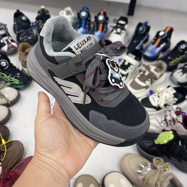 New Children's Sports Shoes Single Shoes Children's Board Shoes Spring and Autumn Breathable Children's Board Shoes Children's Color blocked Spring Children's Korean Edition Casual Board Shoes Children's Sports Shoes