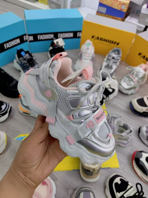 Children's shoes children's sports shoes boys' outdoor hiking and mountaineering shoes Korean version girls' ugly and cute shoes children's sports shoes breathable mesh shoes boys' soft soled running shoes girls' and children's Forrest sports shoes