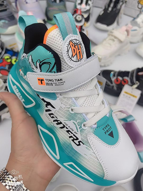 New children's sports shoes men's moral training shoes leather soft sole fashionable and versatile girls' casual shoes lightweight breathable anti slip training shoes for elementary school boys and girls physical education class