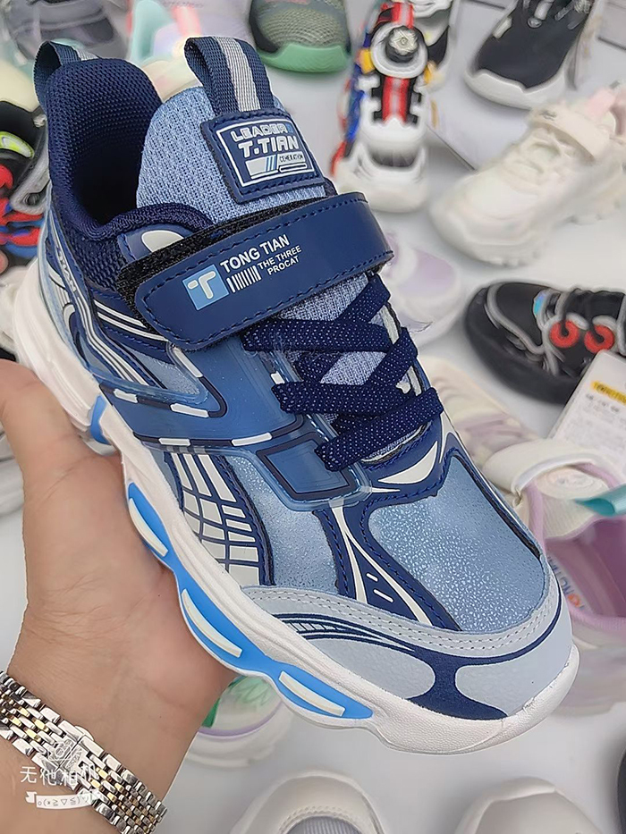 New children's sports shoes men's moral training shoes leather soft sole fashionable and versatile girls' casual shoes lightweight breathable anti slip training shoes for elementary school boys and girls physical education class