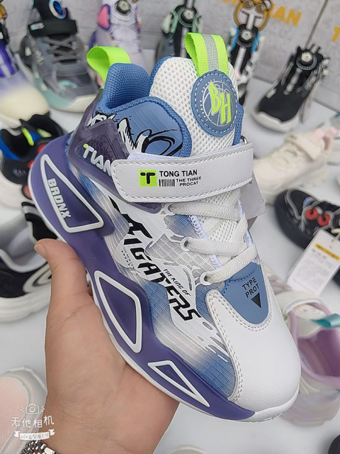 New children's sports shoes men's moral training shoes leather soft sole fashionable and versatile girls' casual shoes lightweight breathable anti slip training shoes for elementary school boys and girls physical education class