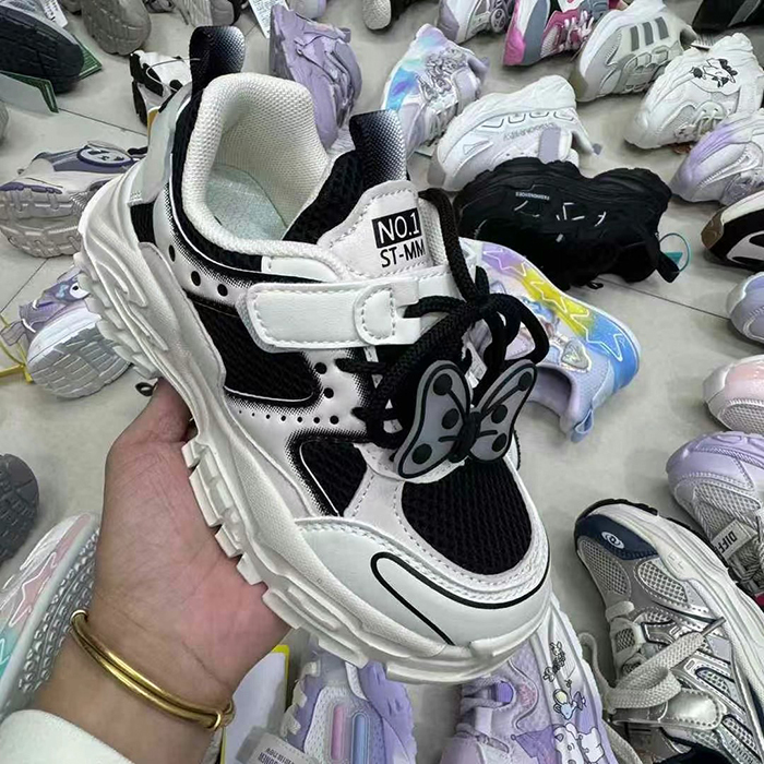 Inventory Children's sports shoes with good workmanship and details  stylish and comfortable  not stuffy  Suitable for boys and girls to go to school and exercise  Versatile casual sports shoes for daily wear