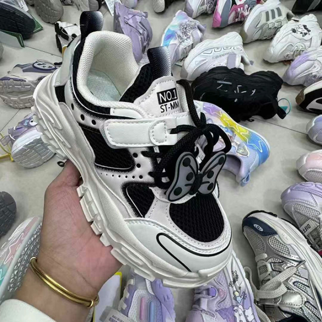 Inventory Children's sports shoes with good workmanship and details  stylish and comfortable  not stuffy  Suitable for boys and girls to go to school and exercise  Versatile casual sports shoes for daily wear