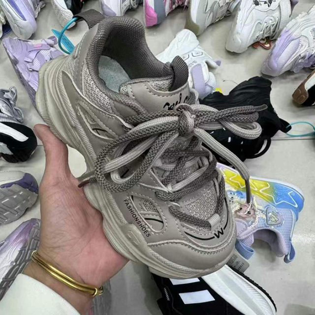 Inventory Children's sports shoes with good workmanship and details  stylish and comfortable  not stuffy  Suitable for boys and girls to go to school and exercise  Versatile casual sports shoes for daily wear