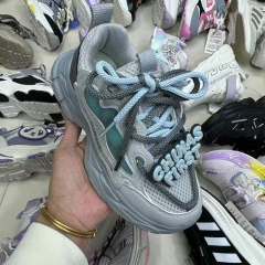 Inventory Children's sports shoes with good workmanship and details  stylish and comfortable  not stuffy  Suitable for boys and girls to go to school and exercise  Versatile casual sports shoes for daily wear