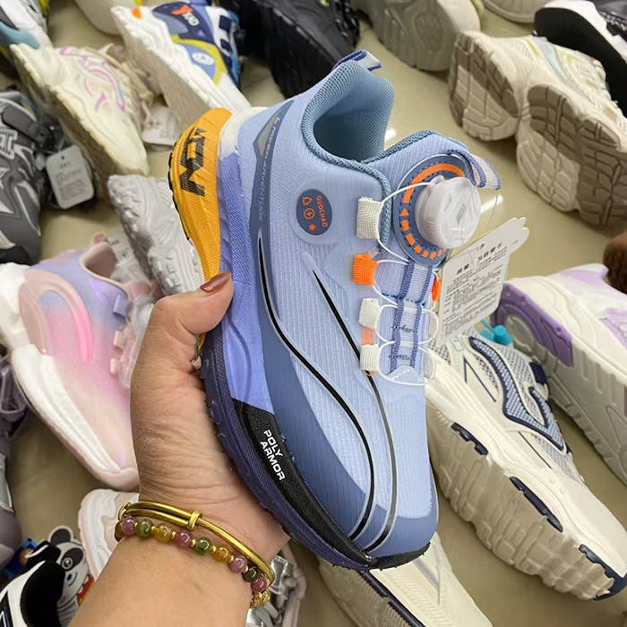 Wholesale outdoor children's sports shoes with beautiful styles comfortable fit versatile quality exquisite appearance delicate fabric and popular fashion and atmospheric sports shoes for both boys and girls