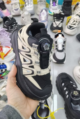 Wholesale explosive and versatile cool sports shoes are loved by both boys and girls for their appearance They have anti slip protection and are safe for children's feet  They use high-quality fabrics and are affordable for children's sports shoes