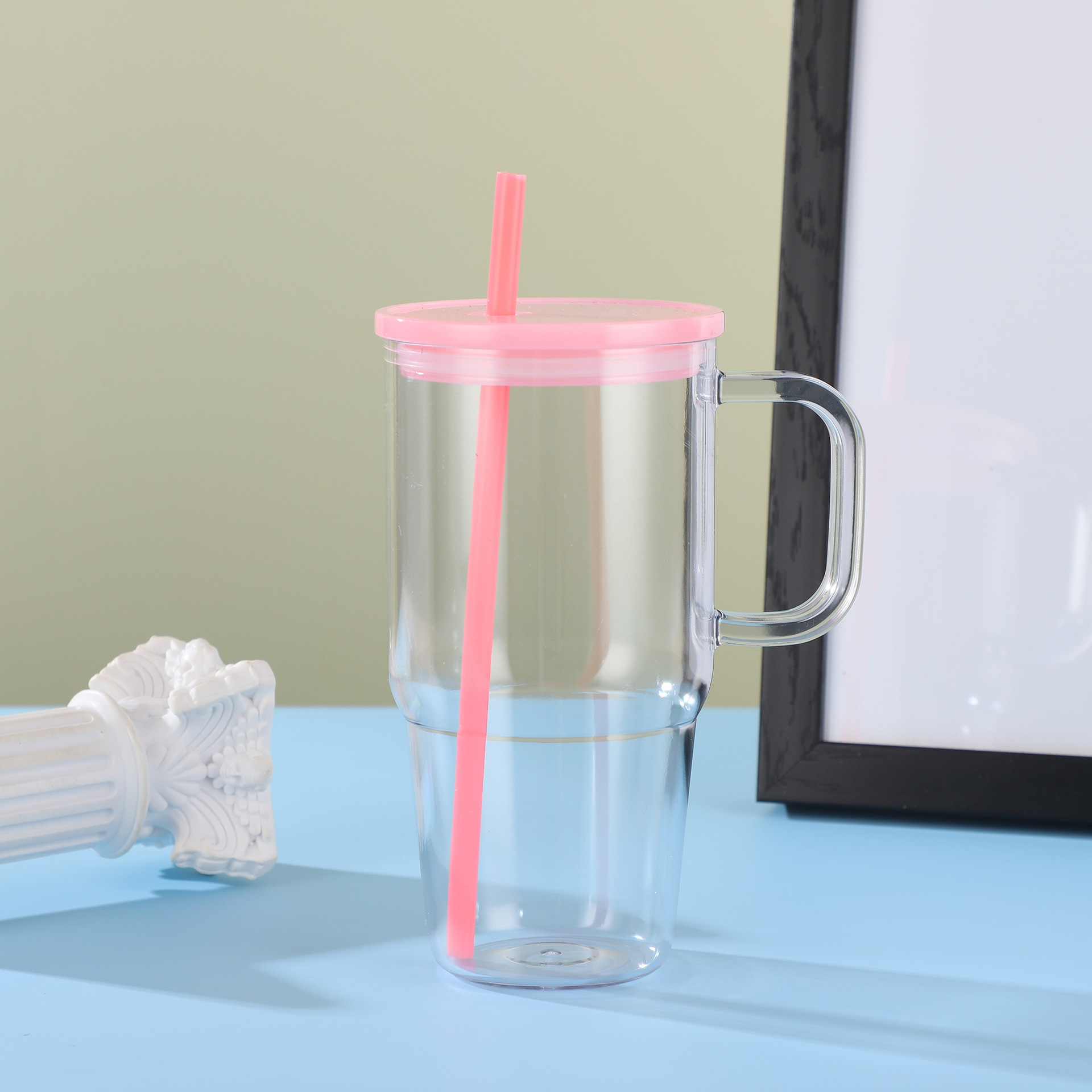 RTS CHINA 20oz plastic cups with colorful lids and straw  Portable outdoor water bottle
